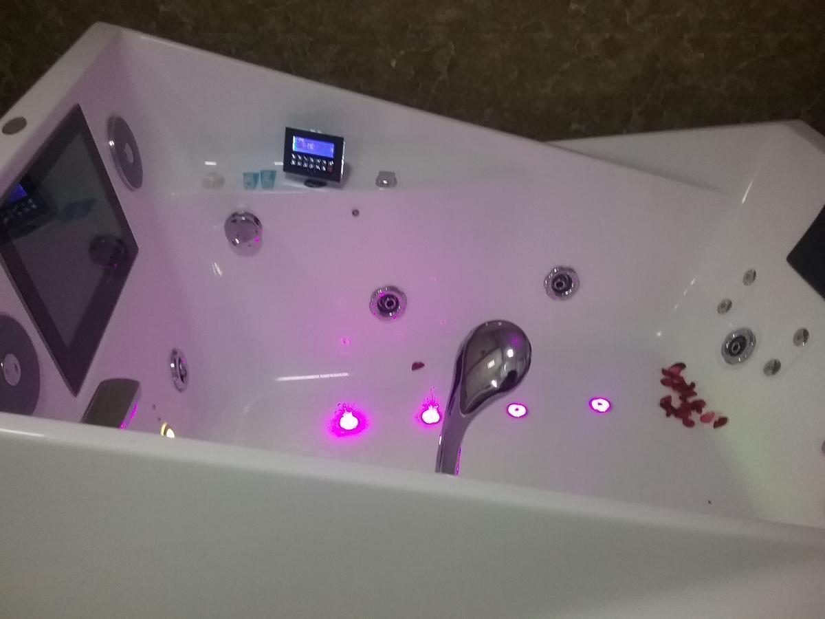 Water Front Hotel 바히르 다르 외부 사진