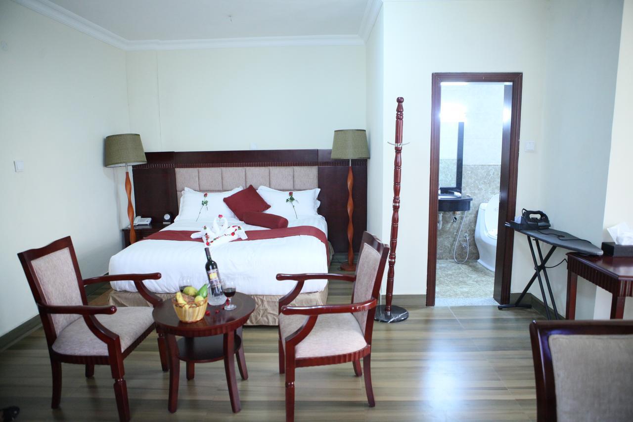 Water Front Hotel 바히르 다르 외부 사진